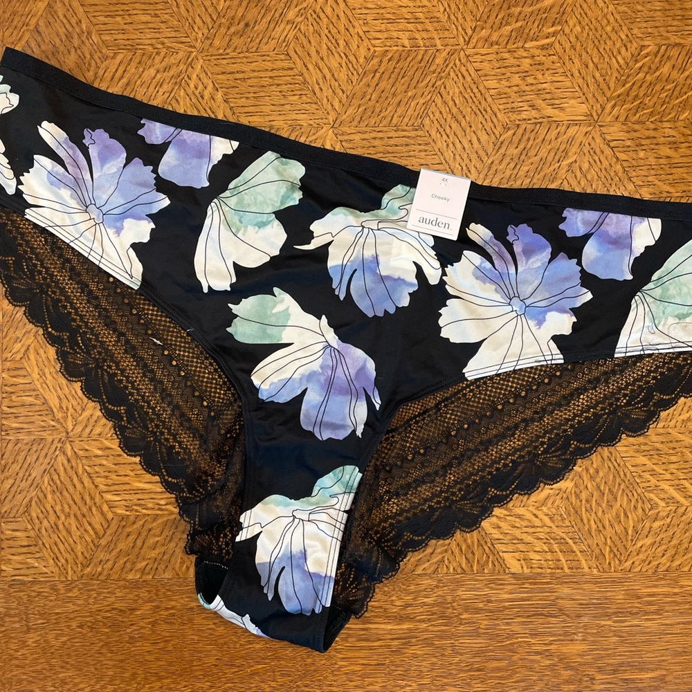 NWT Auden 🎯 women’s cheeky panties, size 4X, floral with lace back